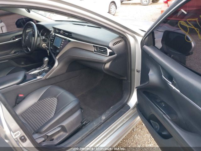 Photo 4 VIN: 4T1B11HK0JU084375 - TOYOTA CAMRY 