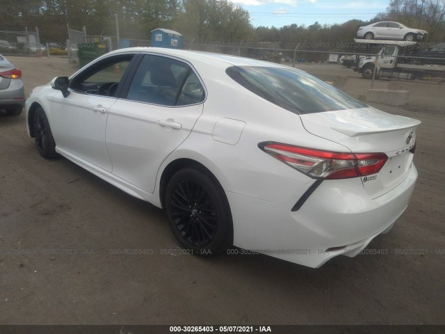 Photo 2 VIN: 4T1B11HK0JU086319 - TOYOTA CAMRY 