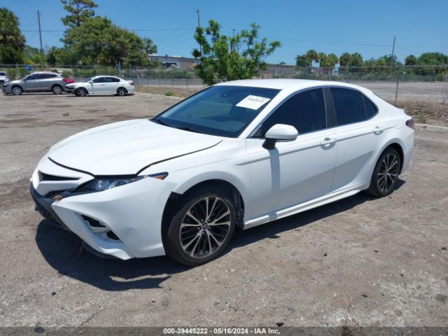 Photo 1 VIN: 4T1B11HK0JU091391 - TOYOTA CAMRY 