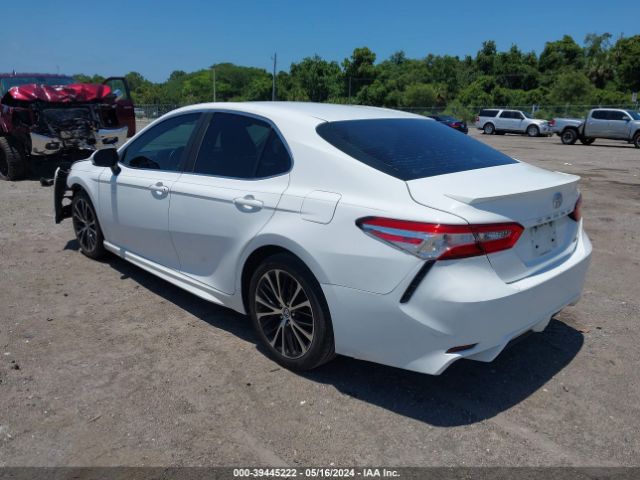 Photo 2 VIN: 4T1B11HK0JU091391 - TOYOTA CAMRY 