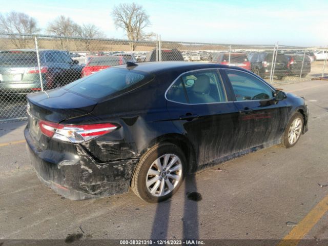 Photo 3 VIN: 4T1B11HK0JU105855 - TOYOTA CAMRY 