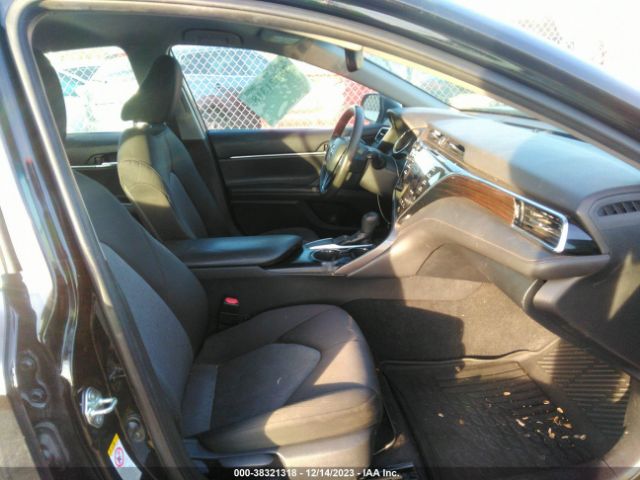 Photo 4 VIN: 4T1B11HK0JU105855 - TOYOTA CAMRY 