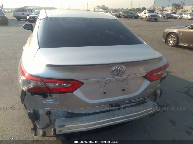 Photo 5 VIN: 4T1B11HK0JU112000 - TOYOTA CAMRY 