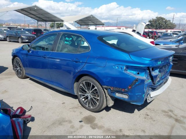 Photo 2 VIN: 4T1B11HK0JU114989 - TOYOTA CAMRY 