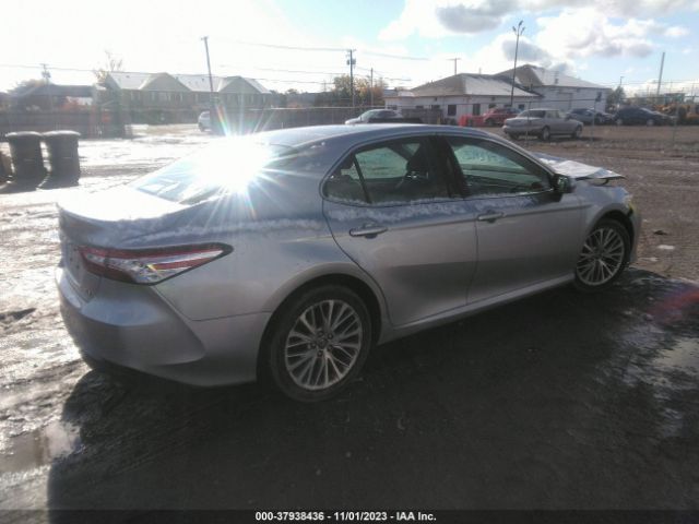 Photo 3 VIN: 4T1B11HK0JU132781 - TOYOTA CAMRY 