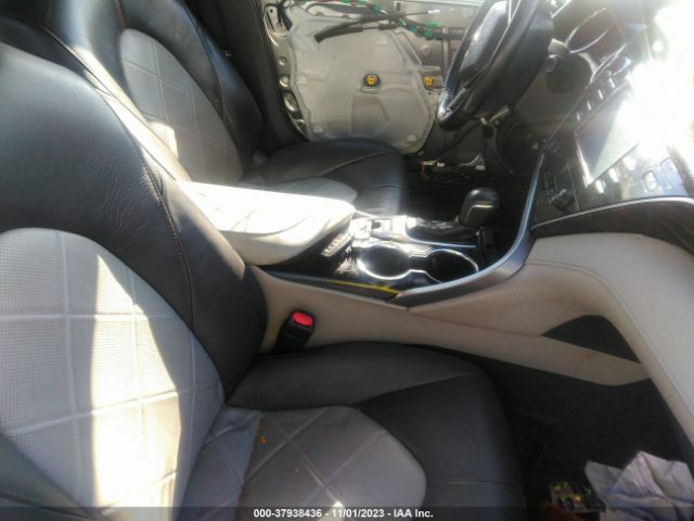 Photo 4 VIN: 4T1B11HK0JU132781 - TOYOTA CAMRY 