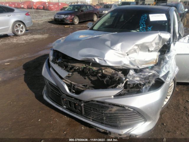 Photo 5 VIN: 4T1B11HK0JU132781 - TOYOTA CAMRY 