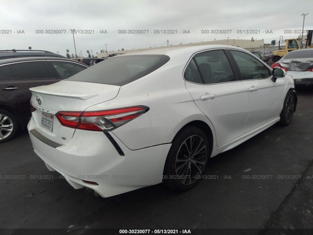 Photo 3 VIN: 4T1B11HK0JU133557 - TOYOTA CAMRY 