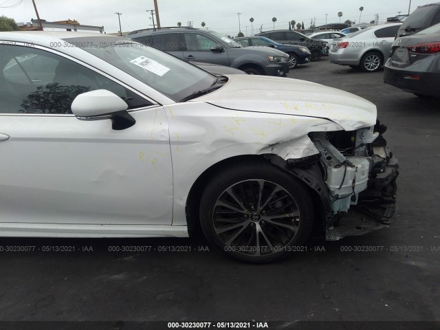 Photo 4 VIN: 4T1B11HK0JU133557 - TOYOTA CAMRY 