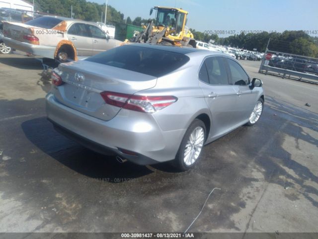 Photo 3 VIN: 4T1B11HK0JU139438 - TOYOTA CAMRY 