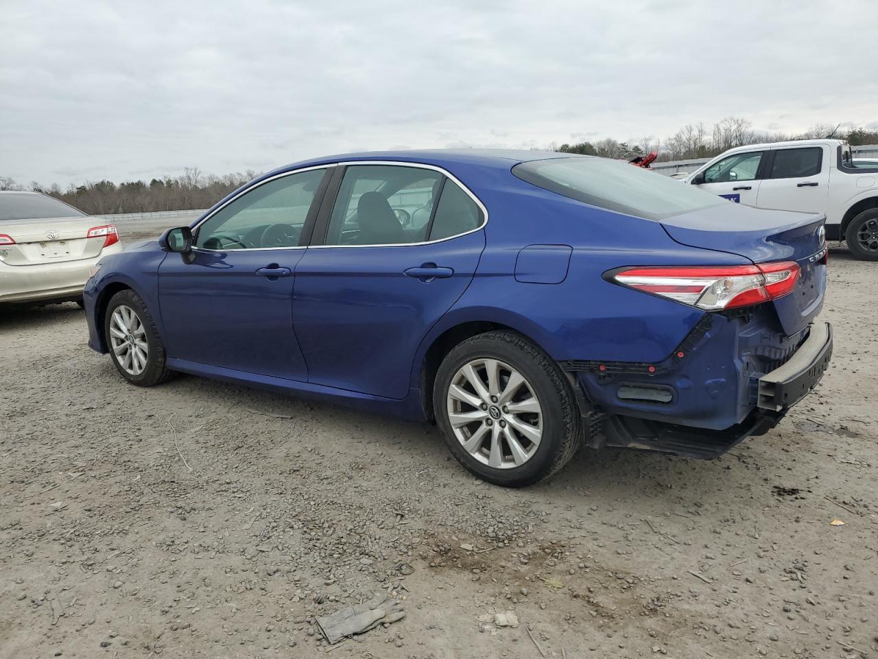 Photo 1 VIN: 4T1B11HK0JU514888 - TOYOTA CAMRY 