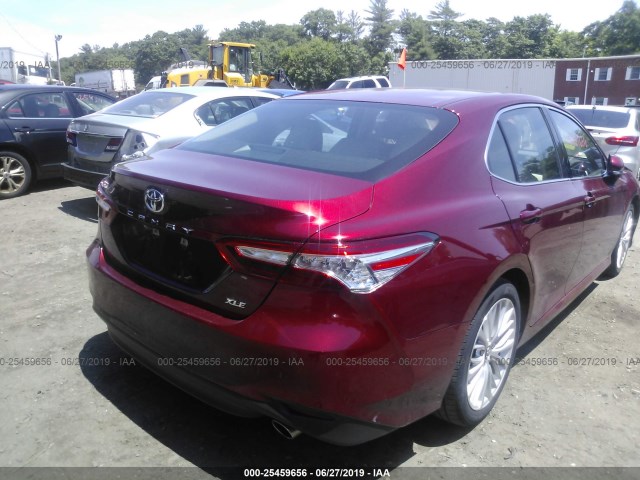 Photo 3 VIN: 4T1B11HK0JU526118 - TOYOTA CAMRY 