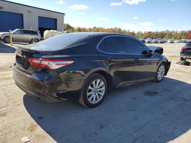 Photo 2 VIN: 4T1B11HK0JU531819 - TOYOTA CAMRY 