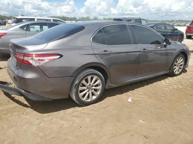 Photo 2 VIN: 4T1B11HK0JU531948 - TOYOTA CAMRY 