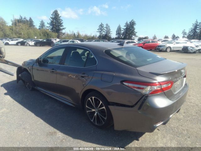 Photo 2 VIN: 4T1B11HK0JU544733 - TOYOTA CAMRY 