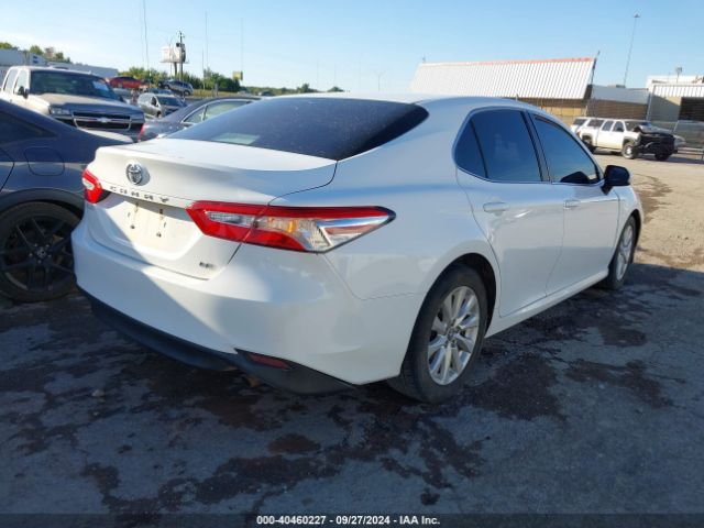 Photo 3 VIN: 4T1B11HK0JU549415 - TOYOTA CAMRY 