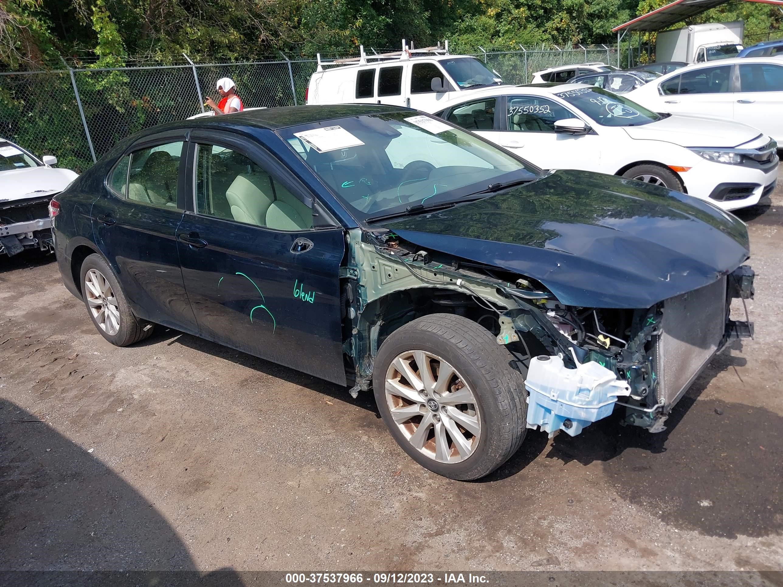 Photo 0 VIN: 4T1B11HK0JU568790 - TOYOTA CAMRY 