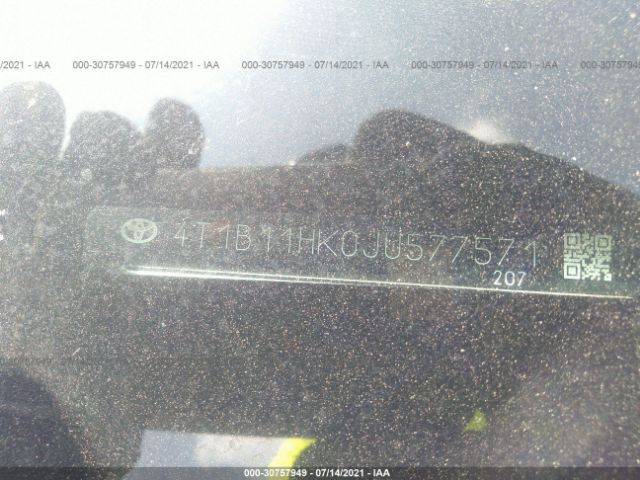 Photo 8 VIN: 4T1B11HK0JU577571 - TOYOTA CAMRY 