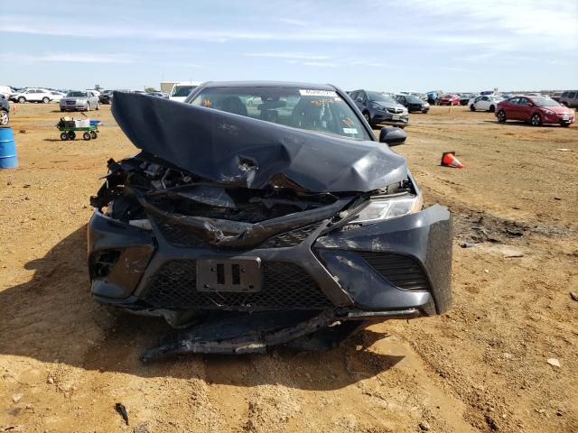 Photo 8 VIN: 4T1B11HK0JU578445 - TOYOTA CAMRY 