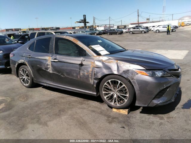 Photo 0 VIN: 4T1B11HK0JU587341 - TOYOTA CAMRY 