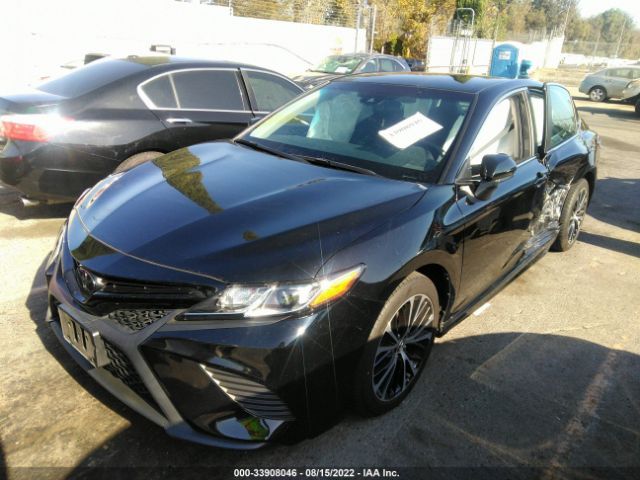 Photo 1 VIN: 4T1B11HK0JU587517 - TOYOTA CAMRY 