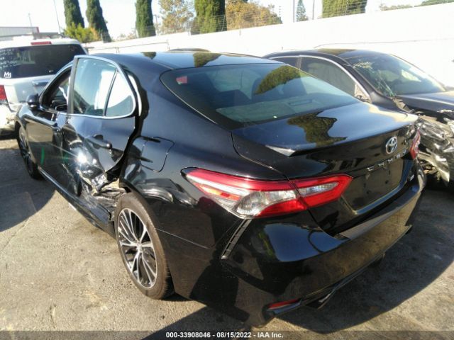 Photo 2 VIN: 4T1B11HK0JU587517 - TOYOTA CAMRY 