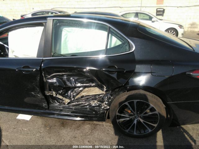 Photo 5 VIN: 4T1B11HK0JU587517 - TOYOTA CAMRY 