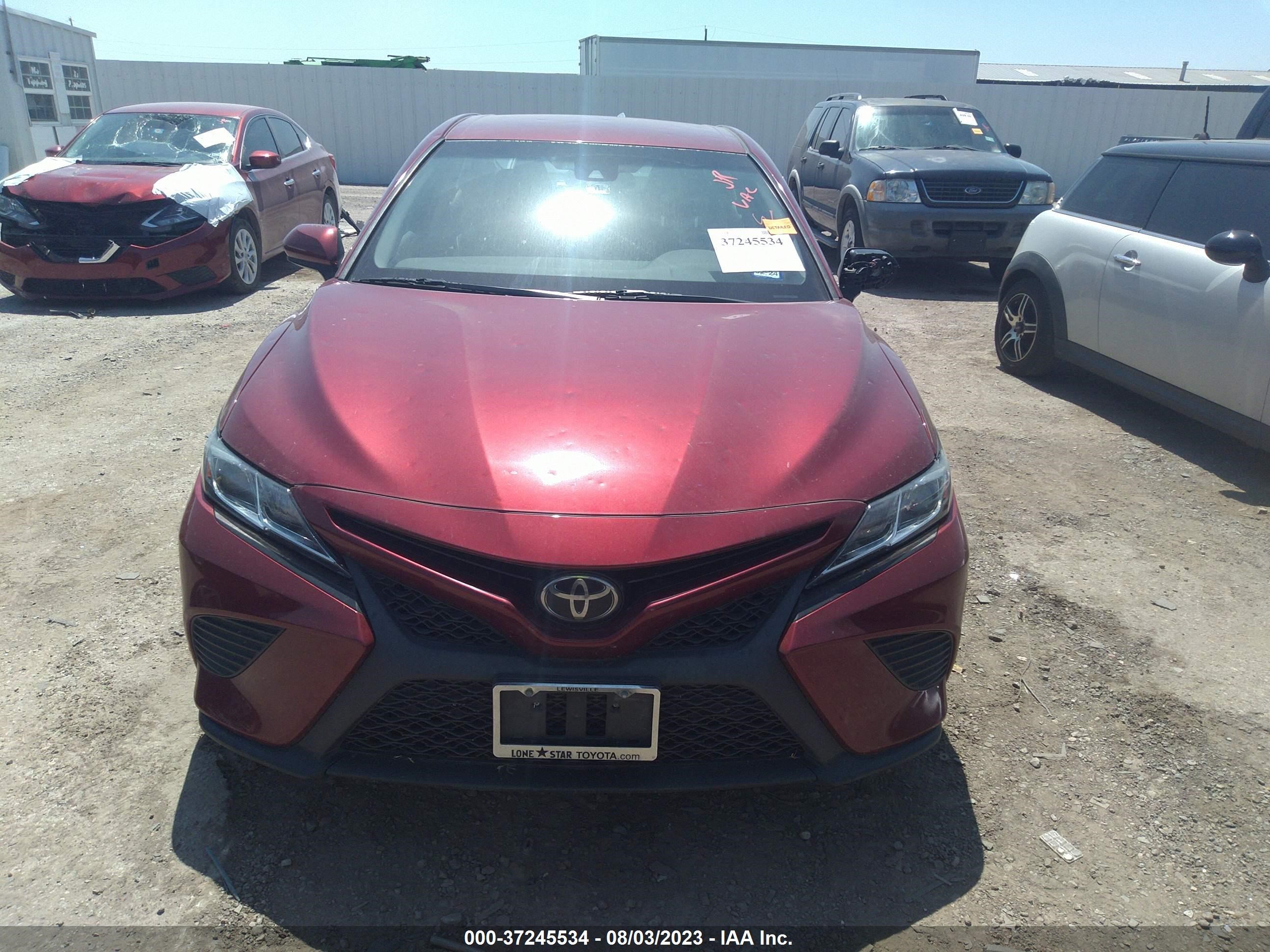 Photo 11 VIN: 4T1B11HK0JU597755 - TOYOTA CAMRY 