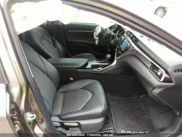 Photo 4 VIN: 4T1B11HK0JU611072 - TOYOTA CAMRY 