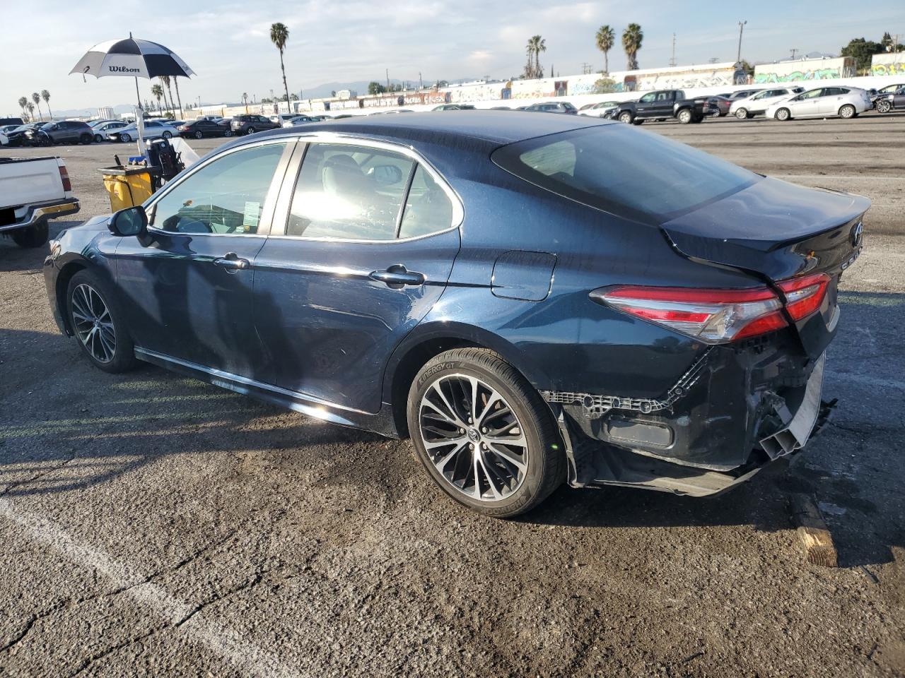 Photo 1 VIN: 4T1B11HK0JU614716 - TOYOTA CAMRY 