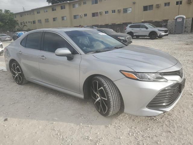 Photo 3 VIN: 4T1B11HK0JU615199 - TOYOTA CAMRY L 