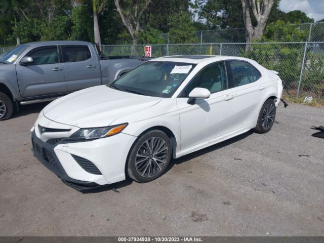 Photo 1 VIN: 4T1B11HK0JU617230 - TOYOTA CAMRY 