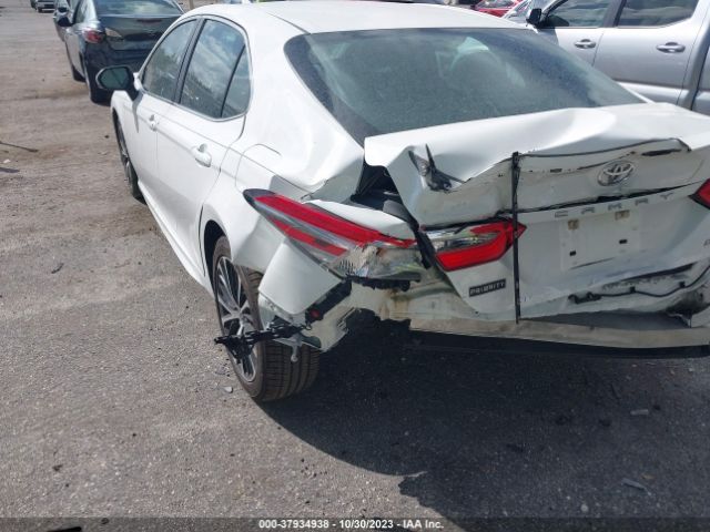 Photo 5 VIN: 4T1B11HK0JU617230 - TOYOTA CAMRY 