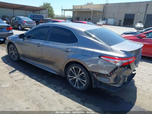 Photo 2 VIN: 4T1B11HK0JU625375 - TOYOTA CAMRY 