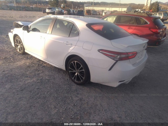 Photo 2 VIN: 4T1B11HK0JU628373 - TOYOTA CAMRY 