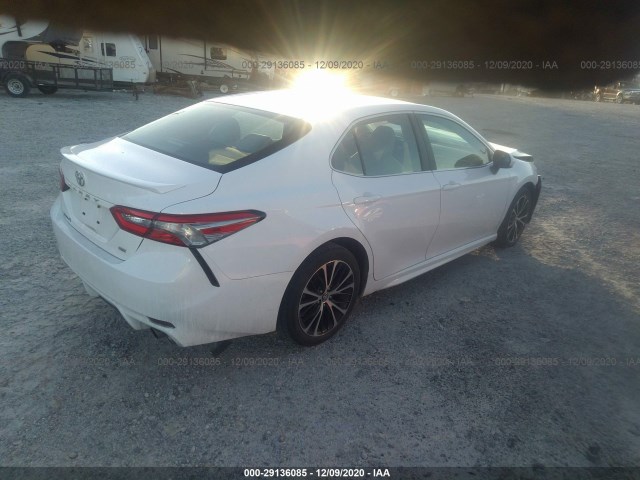 Photo 3 VIN: 4T1B11HK0JU628373 - TOYOTA CAMRY 