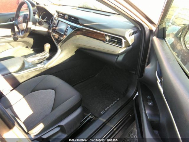 Photo 4 VIN: 4T1B11HK0JU644654 - TOYOTA CAMRY 