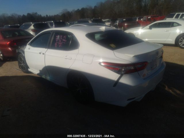 Photo 2 VIN: 4T1B11HK0JU652902 - TOYOTA CAMRY 