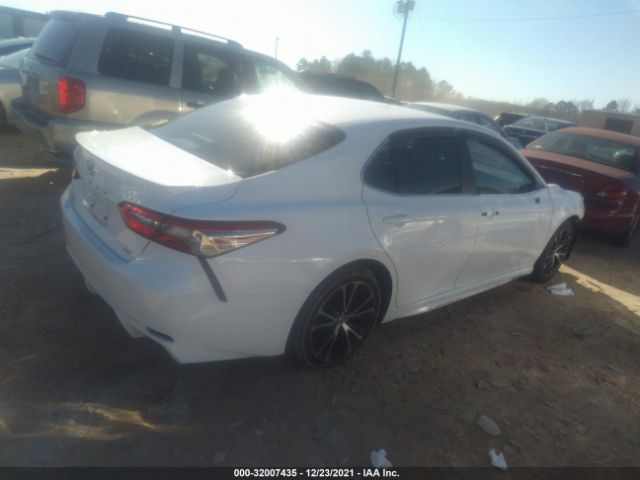 Photo 3 VIN: 4T1B11HK0JU652902 - TOYOTA CAMRY 