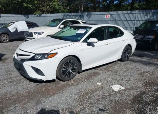 Photo 1 VIN: 4T1B11HK0JU660028 - TOYOTA CAMRY 