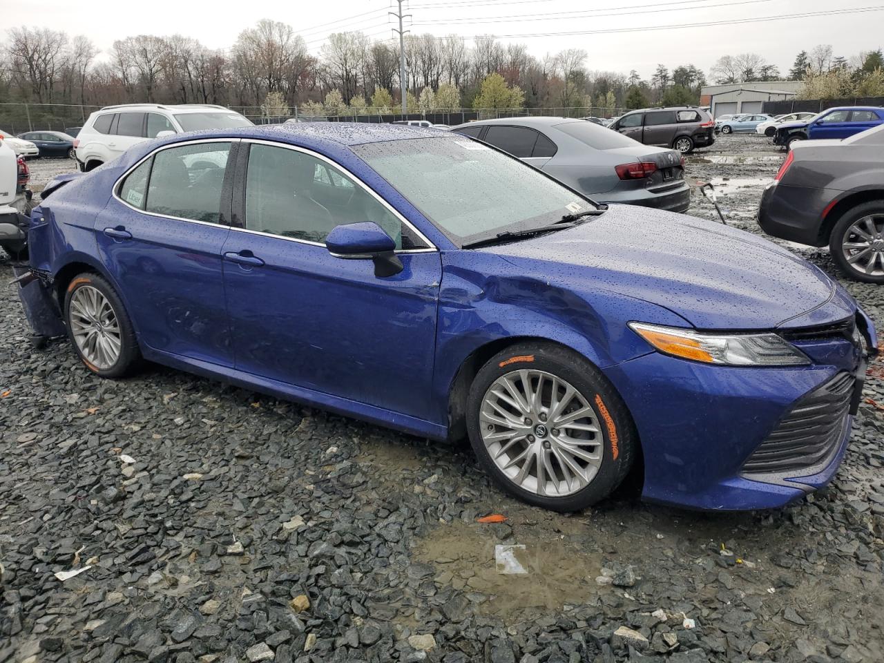 Photo 3 VIN: 4T1B11HK0JU660966 - TOYOTA CAMRY 