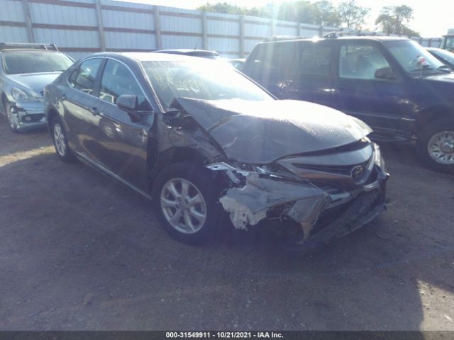 Photo 0 VIN: 4T1B11HK0JU662586 - TOYOTA CAMRY 