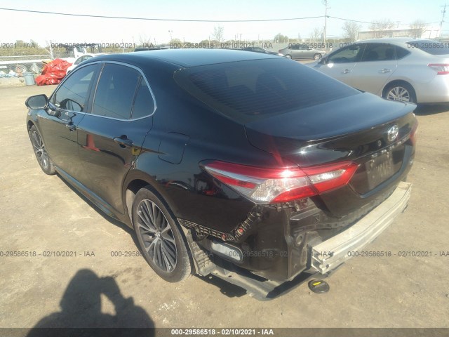 Photo 2 VIN: 4T1B11HK0JU664614 - TOYOTA CAMRY 