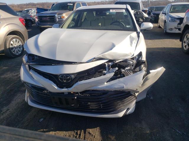 Photo 4 VIN: 4T1B11HK0JU666816 - TOYOTA CAMRY L 