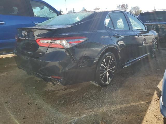 Photo 2 VIN: 4T1B11HK0JU667867 - TOYOTA CAMRY 