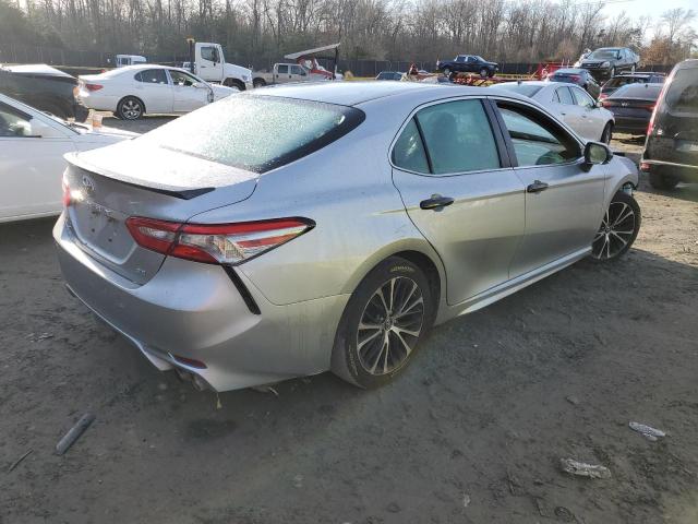 Photo 2 VIN: 4T1B11HK0JU671675 - TOYOTA CAMRY 