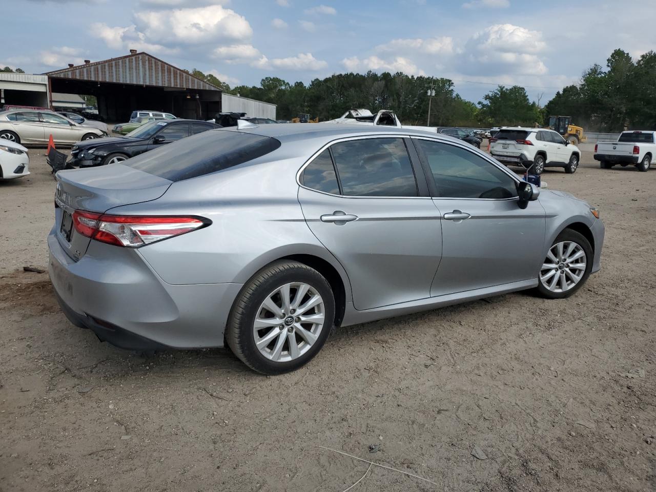 Photo 2 VIN: 4T1B11HK0KU163045 - TOYOTA CAMRY 