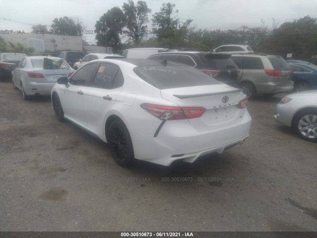 Photo 2 VIN: 4T1B11HK0KU240397 - TOYOTA CAMRY 