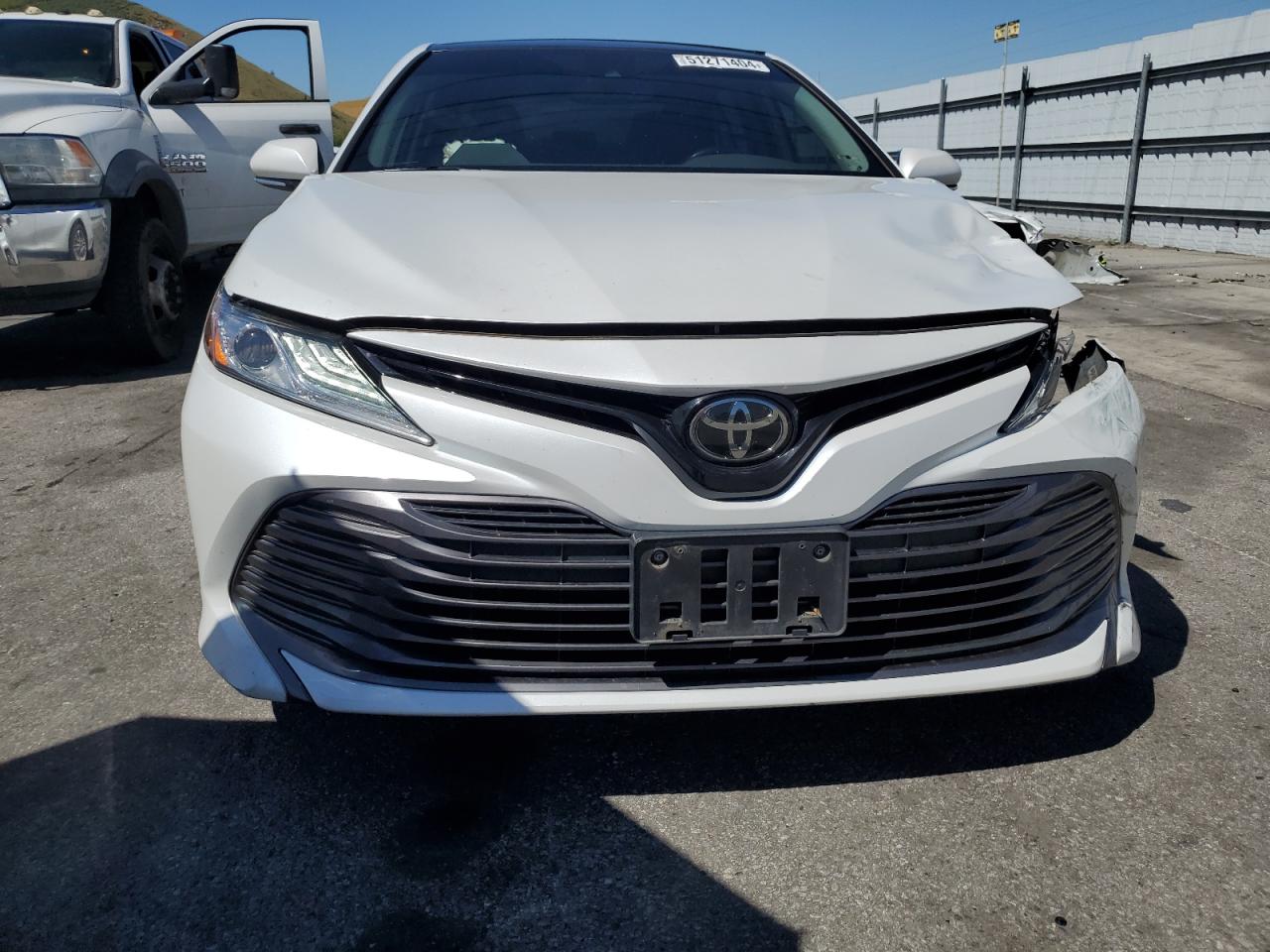 Photo 4 VIN: 4T1B11HK0KU680443 - TOYOTA CAMRY 