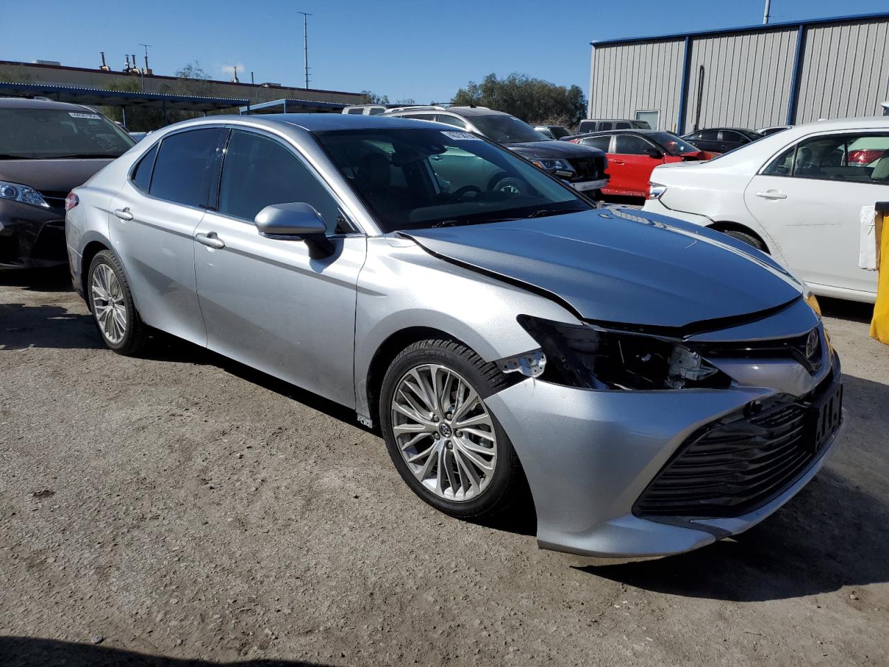 Photo 3 VIN: 4T1B11HK0KU696710 - TOYOTA CAMRY 